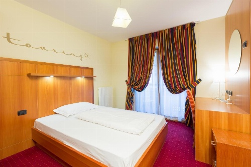 Hotel Touring image 1