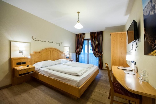 Hotel Touring image 16