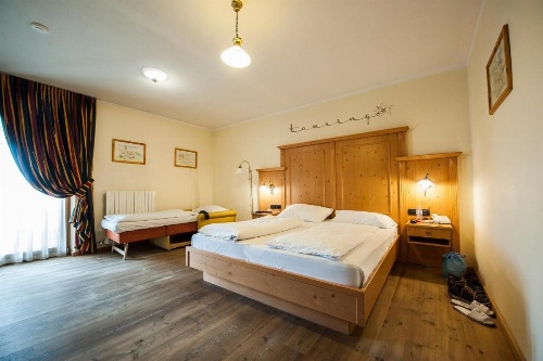 Hotel Touring image 29
