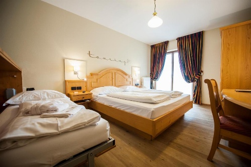Hotel Touring image 33
