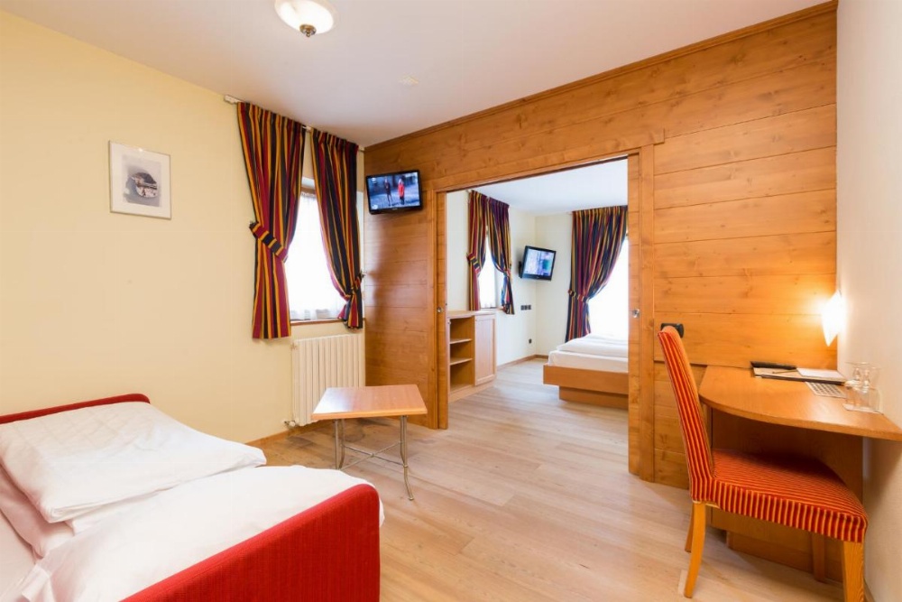 Room image 3
